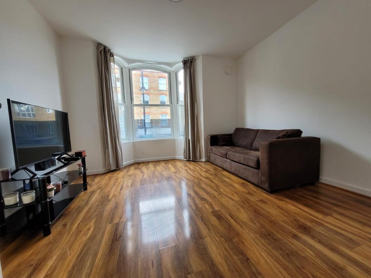 Stunning 1 Bedroom Apartment In London Exterior photo